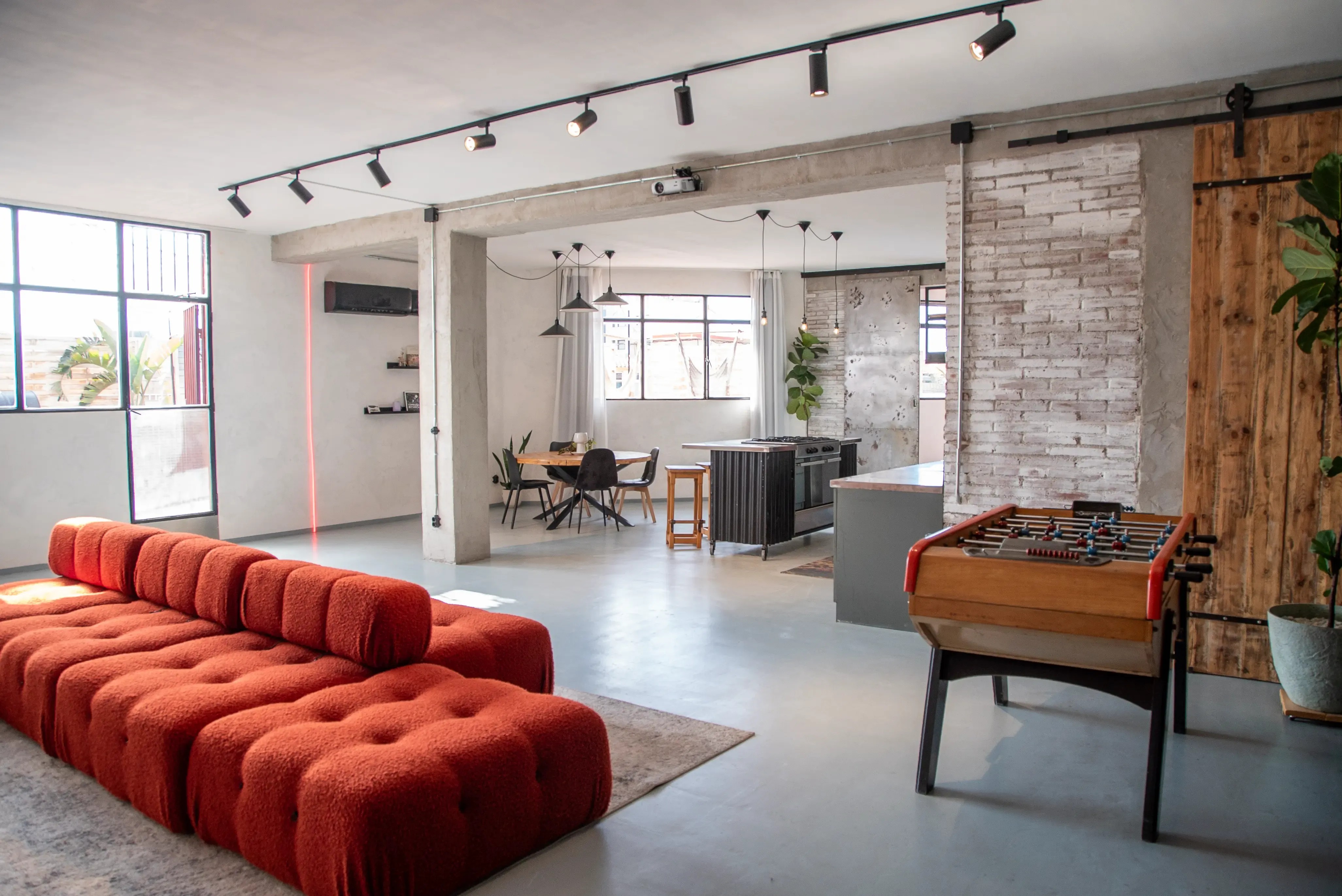 ÁTICO EME - BARCELONA