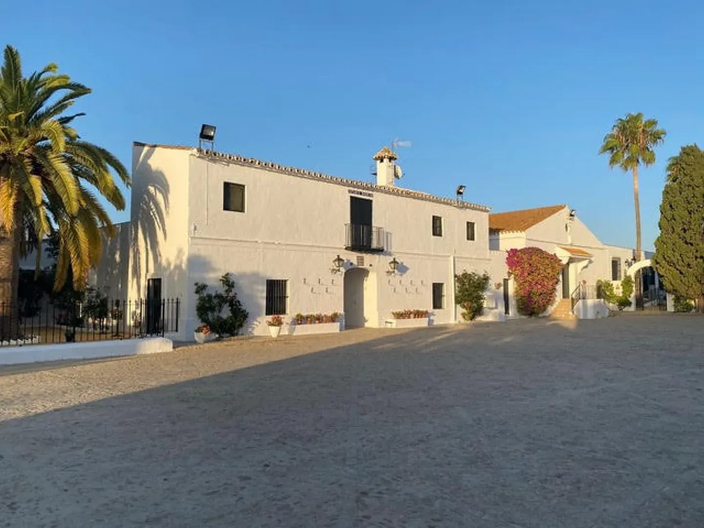 CORTIJO ESPANTA RODRIGO